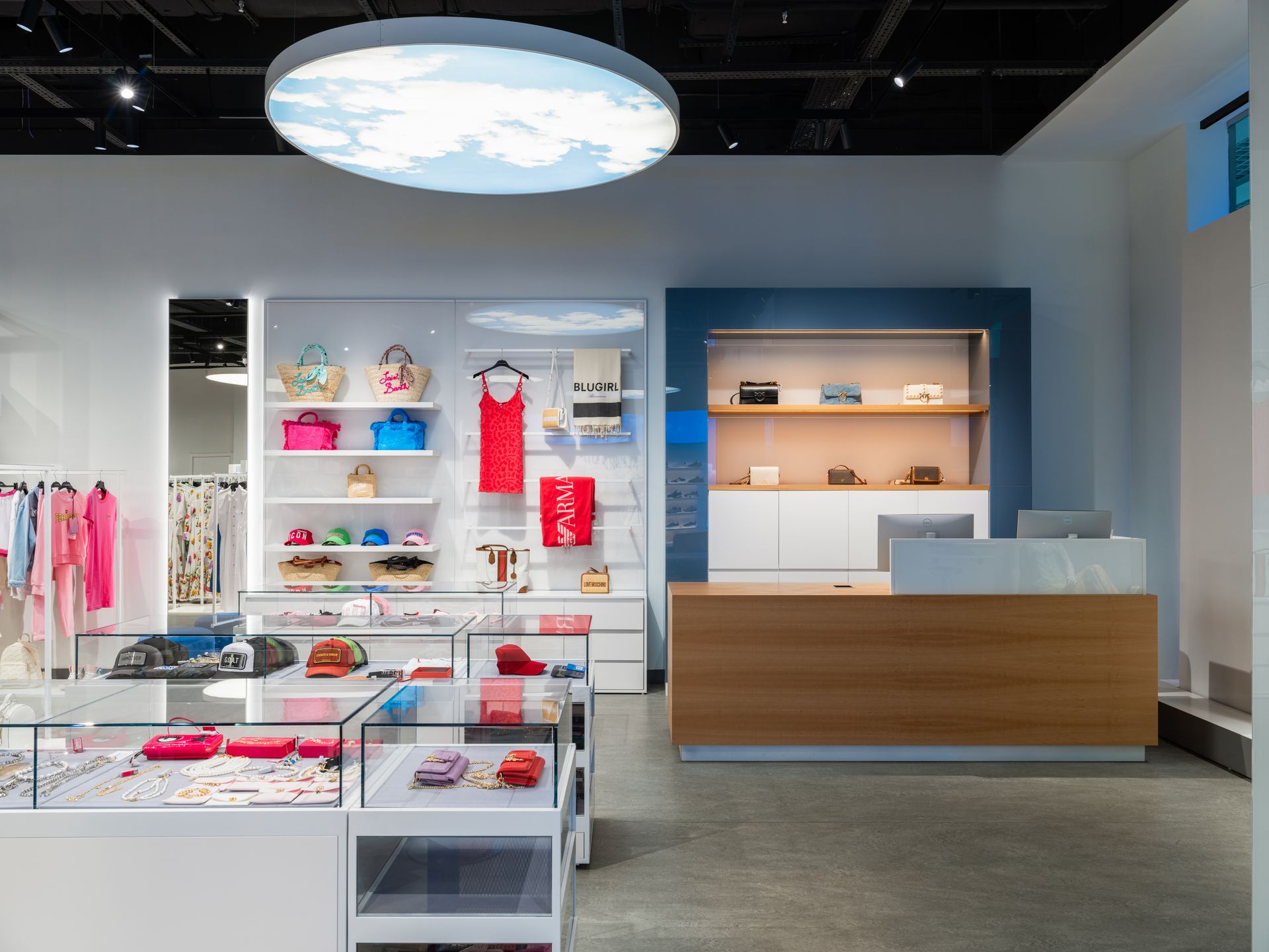 More space store. More space store